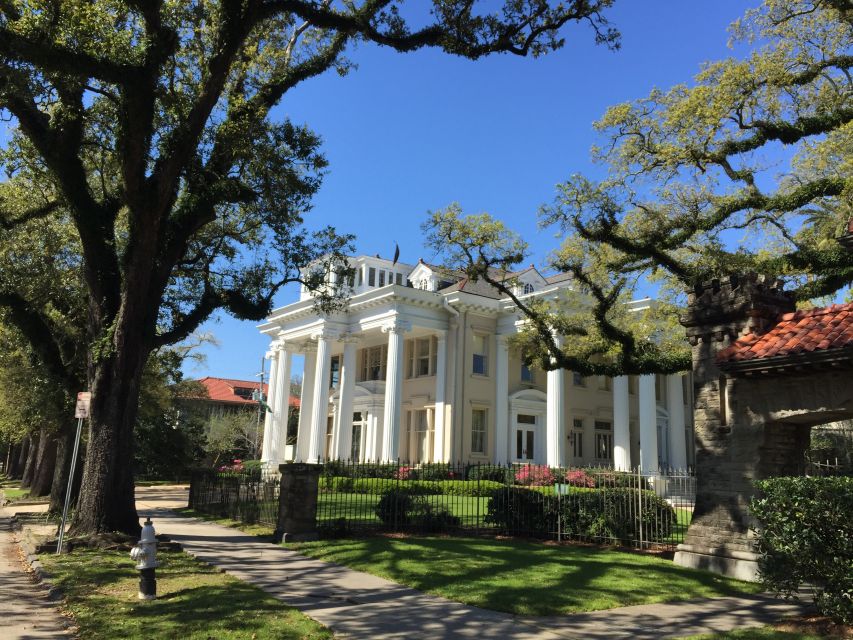 New Orleans: Traditional City and Estate Tour - French Quarter Exploration