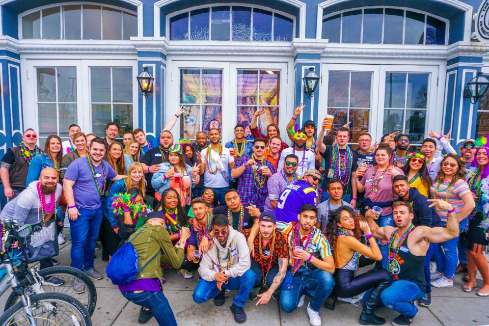 New Orleans: VIP Bar and Club Crawl Tour With Free Shots