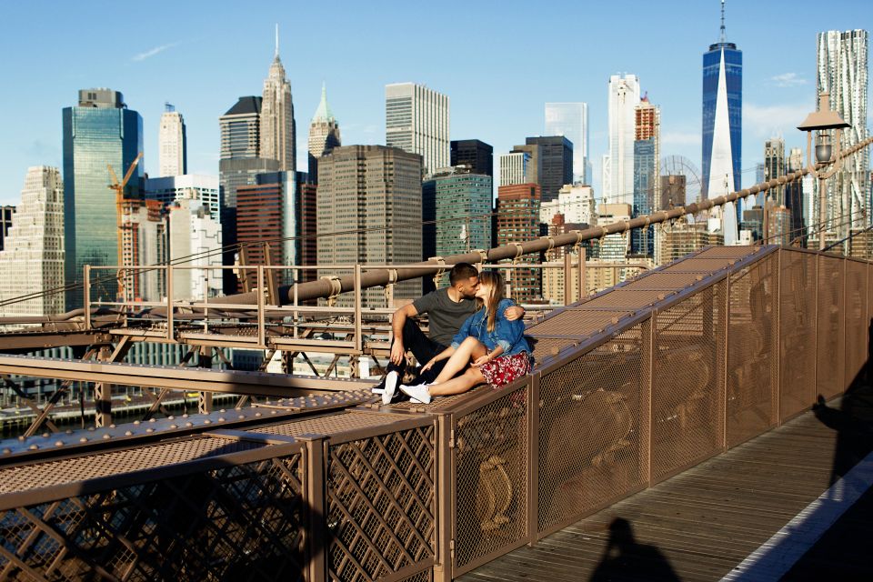 New York: Professional Photoshoot at Brooklyn Bridge