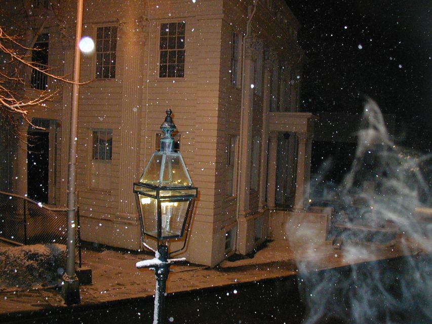 Newport: Historic District Ghosts Guided Walking Tour