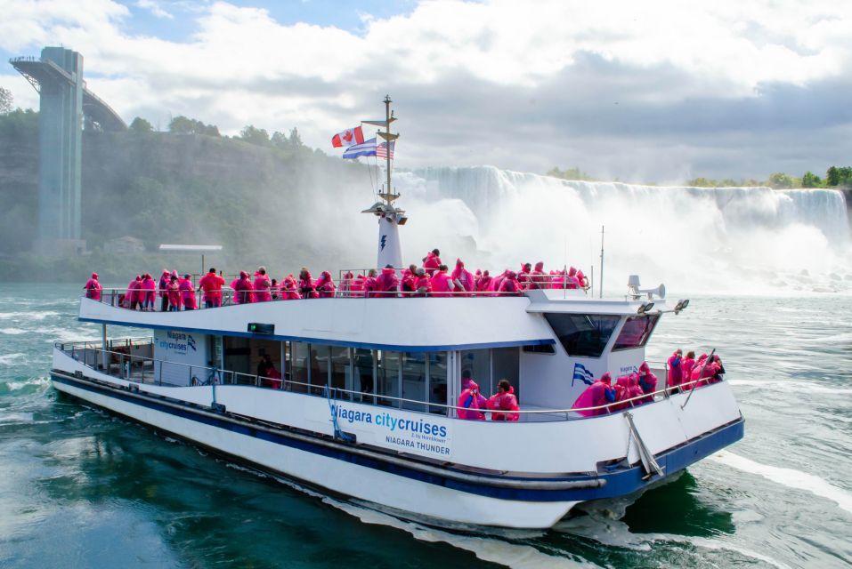 Niagara Falls, Canada: Sightseeing Tour With Boat Ride