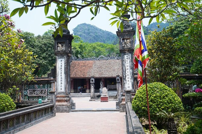 Ninh Binh Full Day Tour With Hoa Lu, Tam Coc and Mua Cave