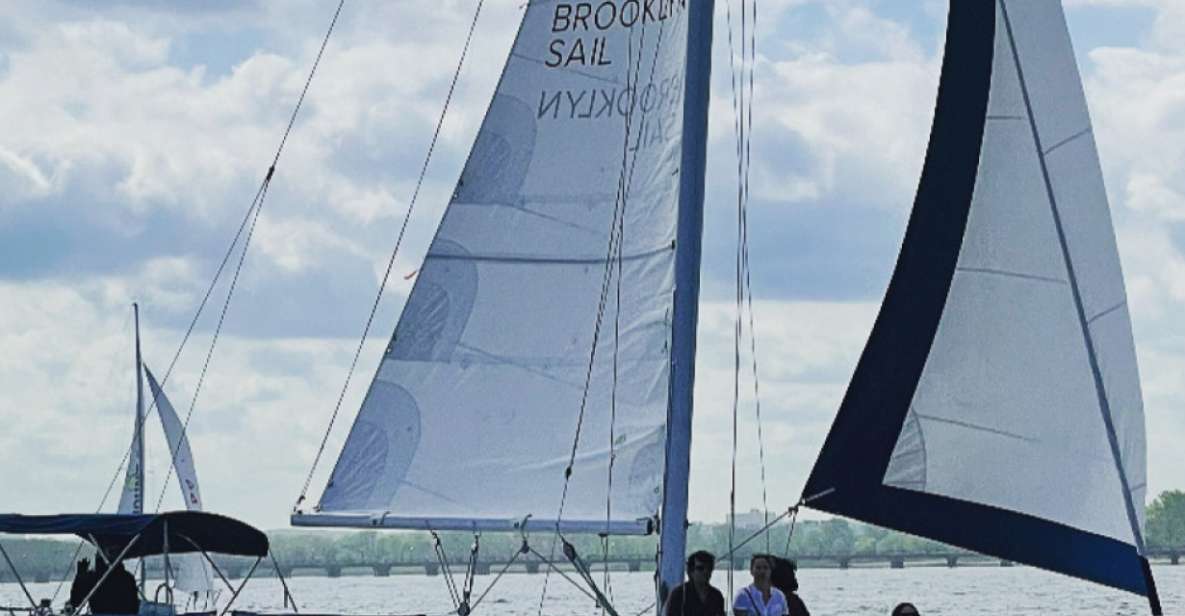 NYC: Brooklyn Sightseeing Sailboat Cruise