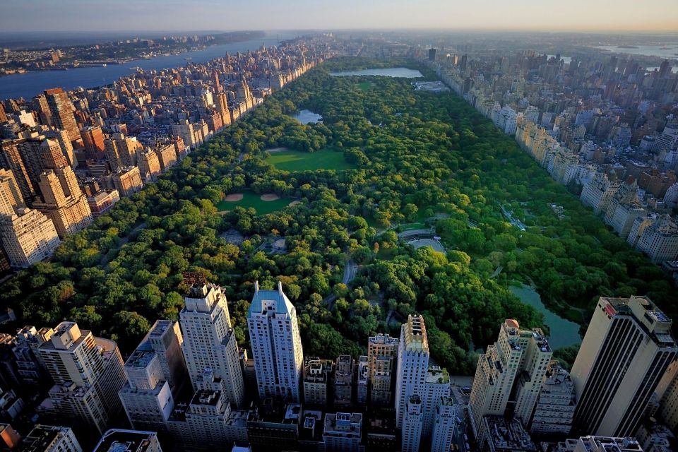 NYC: Central Park Exploration Game and Tour