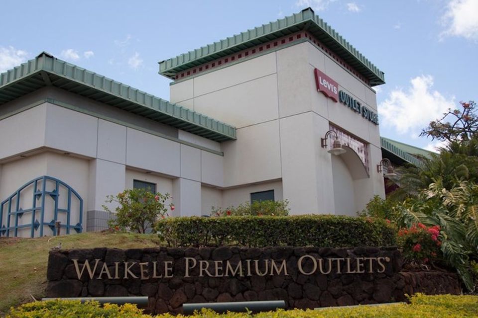 Oahu: Waikele Premium Outlets Roundtrip Bus From Waikiki