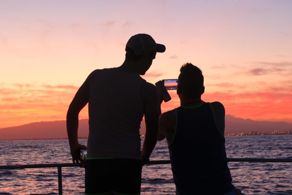 Oahu: Waikiki BYOB Sunset Cruise