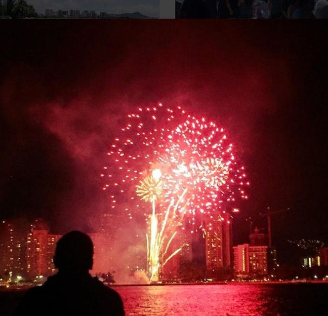 Oahu: Waikiki Friday Night Fireworks Cruise