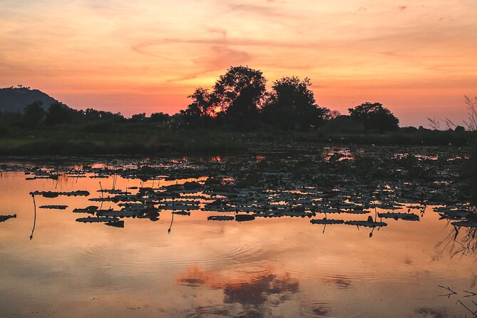 Old Siem Reap Sunset Food Tour by Tuk-tuk