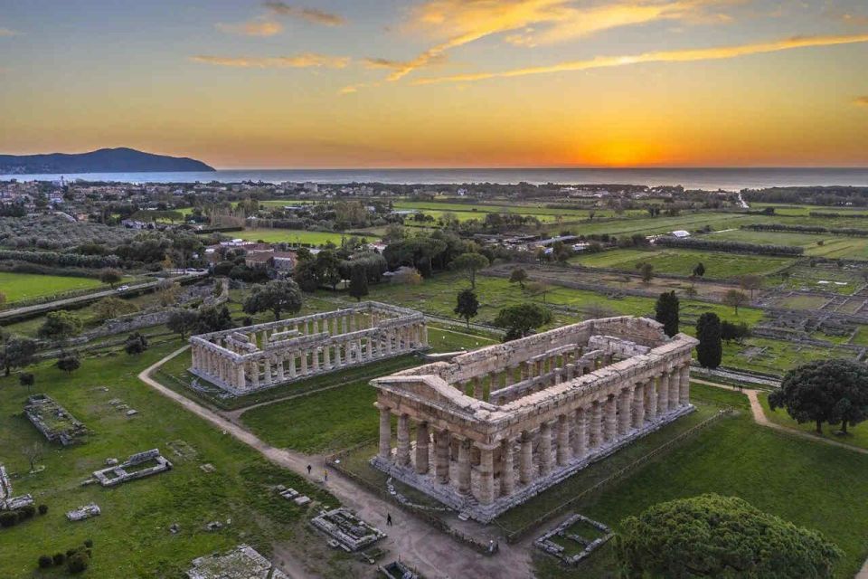 Paestum: Transfer to Amalfi Coast Airport