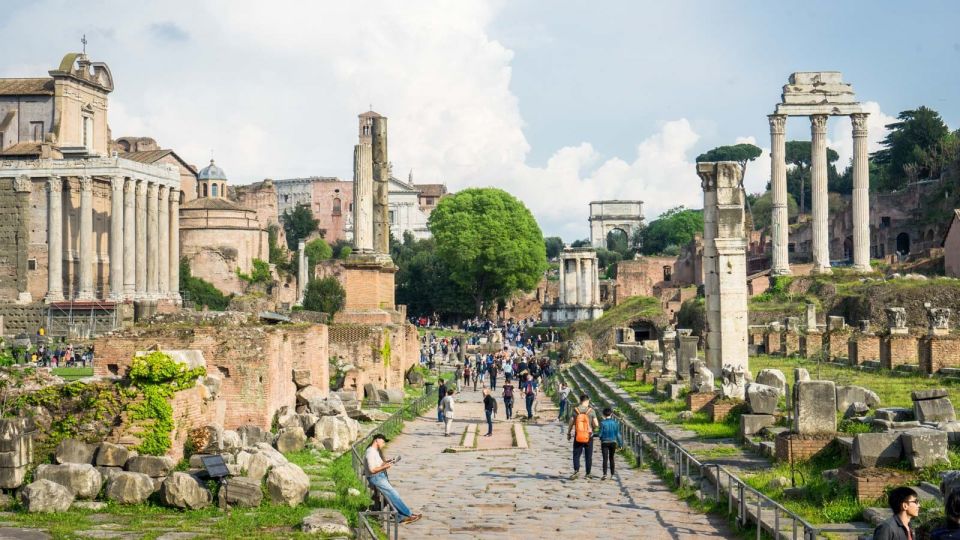 Palatine Hill and Roman Forum Tour With Fast-Track Entrance