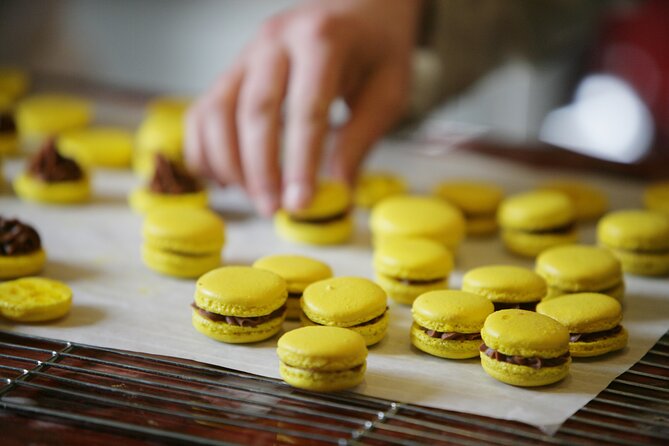 Paris Macarons Small-Group Baking Class With a Chef