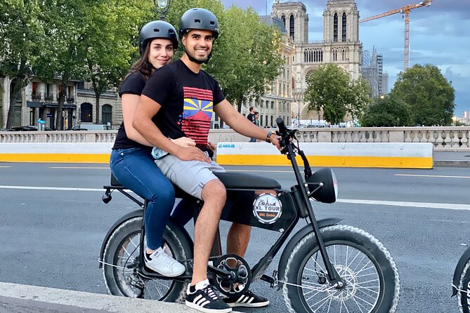 Paris Sightseeing Family Friendly Guided Electric Bike Tour