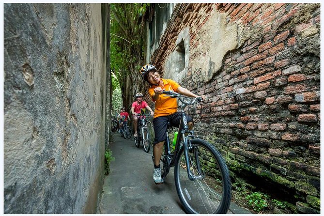 Past and Present Bike Tour of Bangkok