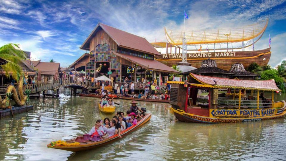 Pattaya: Floating Market Entry Ticket