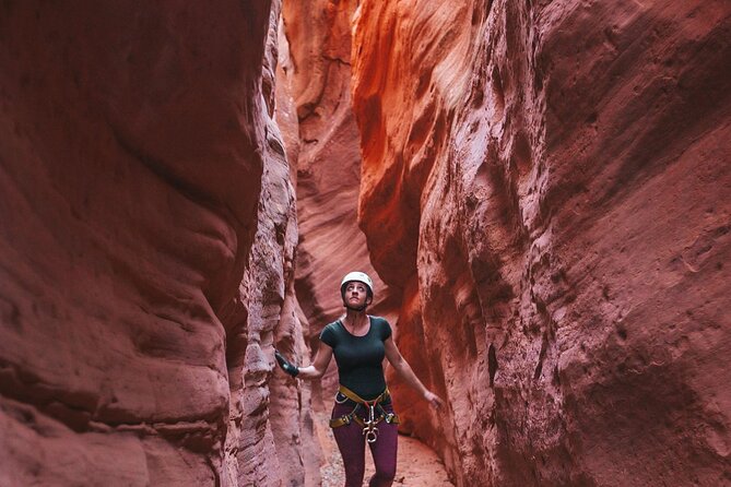 Peekaboo Slot Canyon UTV and Hiking Adventure