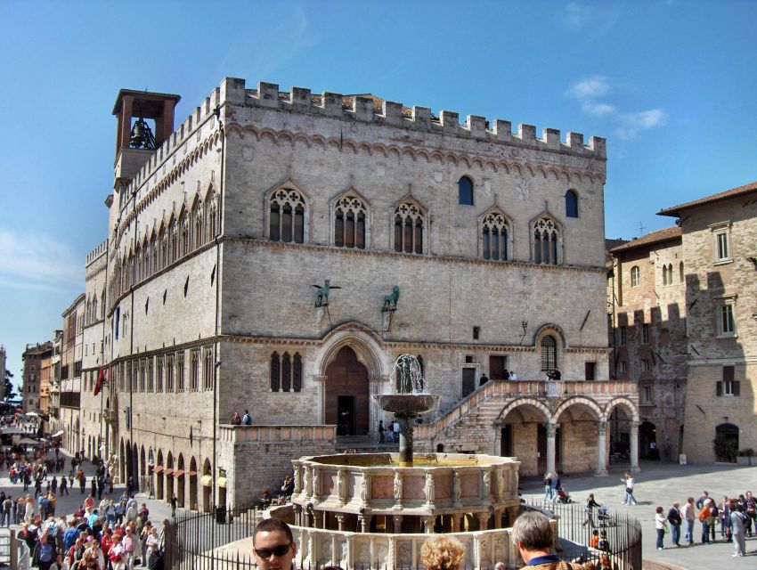 Perugia: City Highlights Private Walking Tour