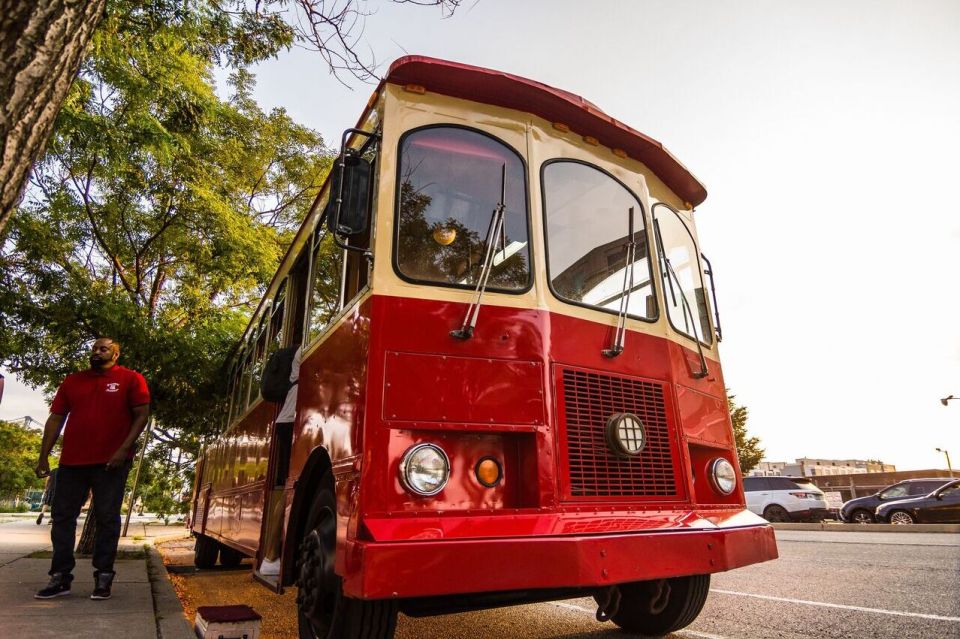 Philadelphia: BYOB Historically Hilarious Trolley Tour