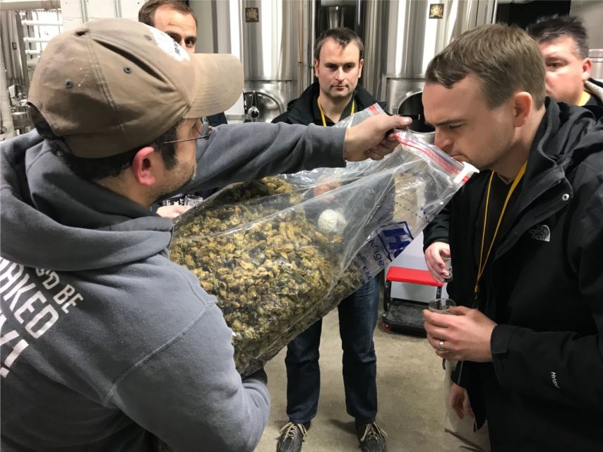 Philadelphia: Guided Craft Brewery Tours With a Snack