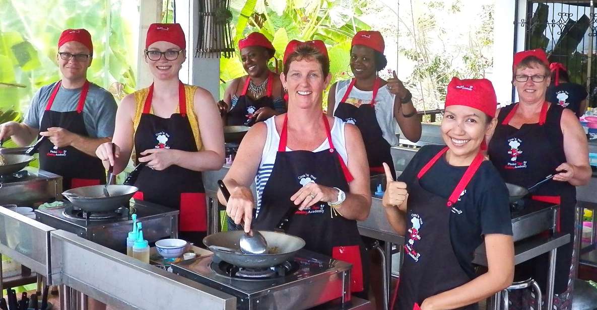 Phuket: Authentic Thai Cooking Class