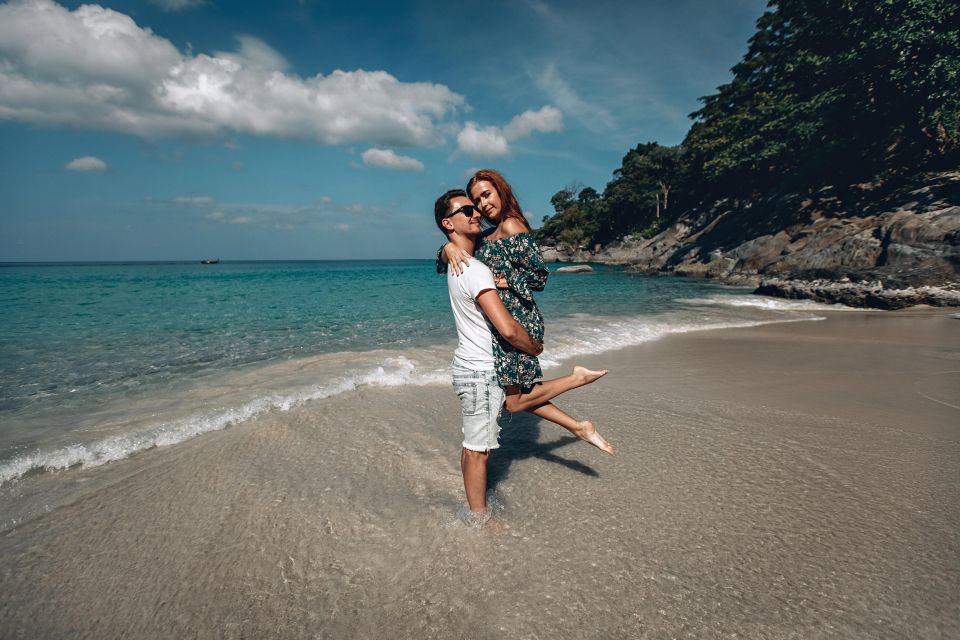 Phuket: Couple Photoshoot at Surin Beach