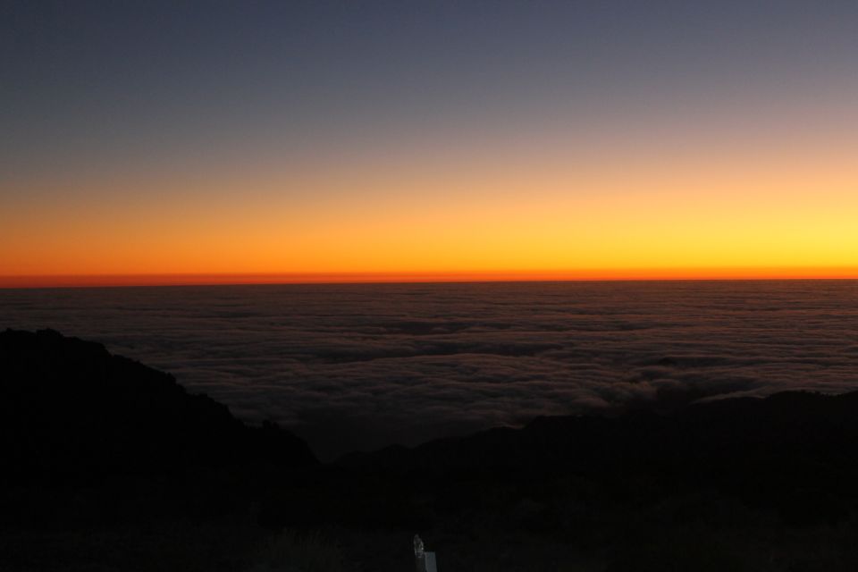 Pico Do Arieiro: Private 4×4 Sunrise Trip With Hot Drinks