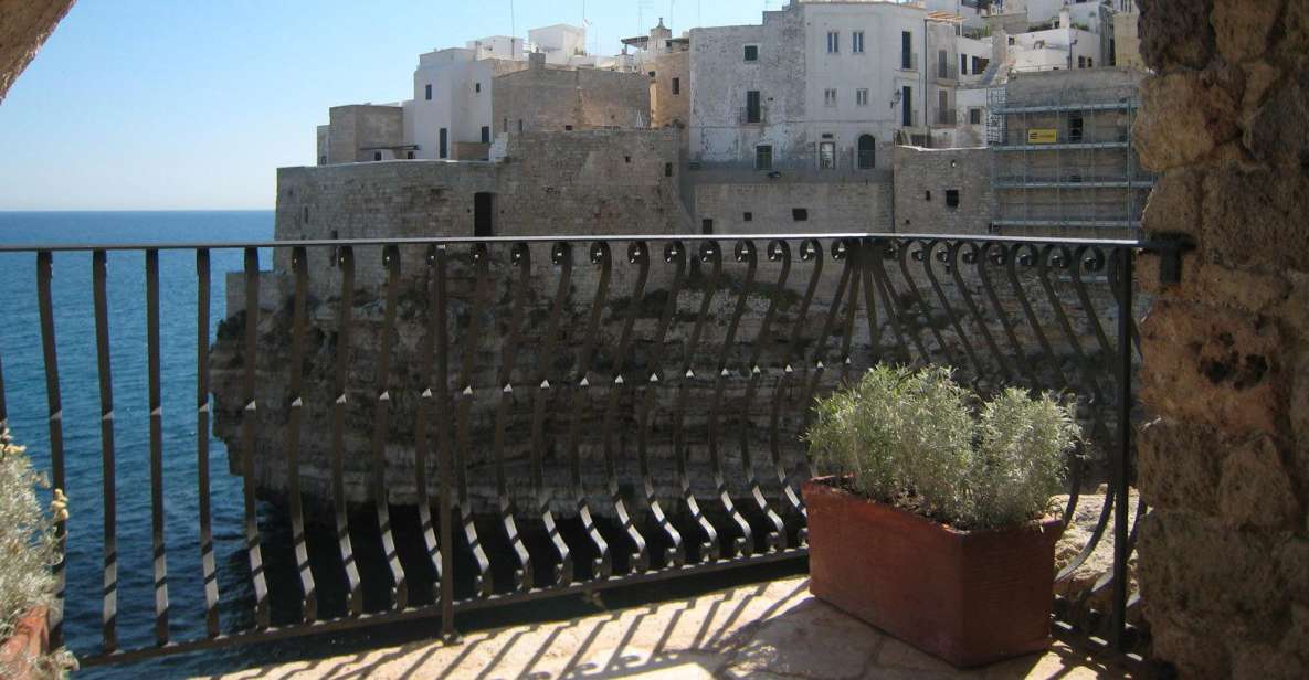 Polignano a Mare Walking Tour With Special Coffee Tasting - Exploring the Quaint Old Town