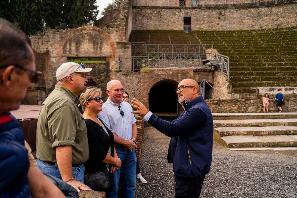 Pompeii: Guided Tour and Pizza in Town