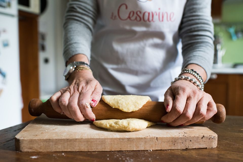 Pompeii: Pasta & Tiramisu Cooking Class at a Locals Home
