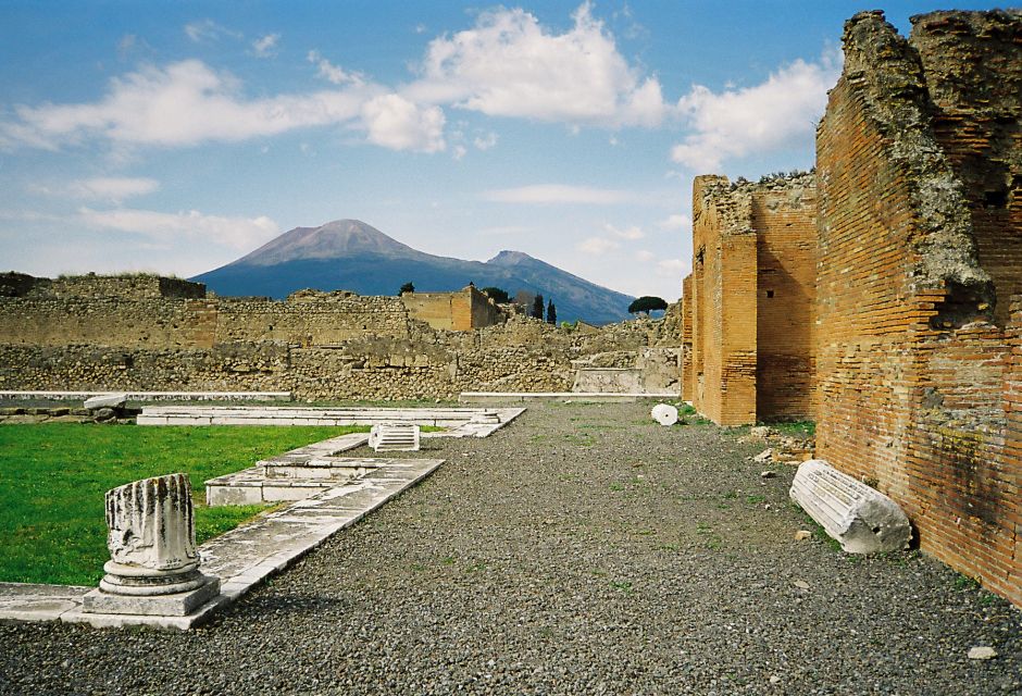 Pompeii: Private 4-Hour Shore Excursion From Naples