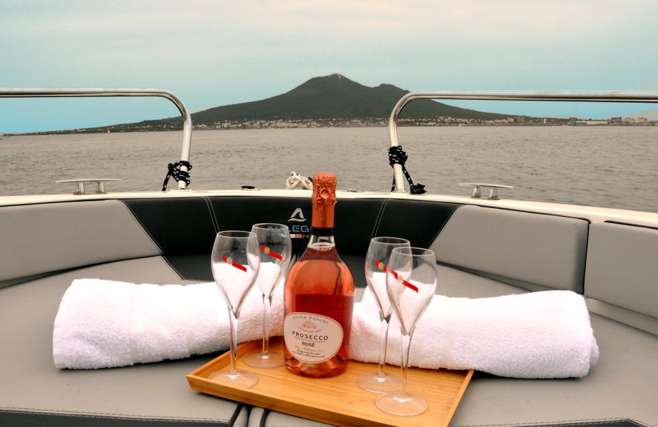 Pompeii: Private Sunset Cruise With Prosecco and Limoncello