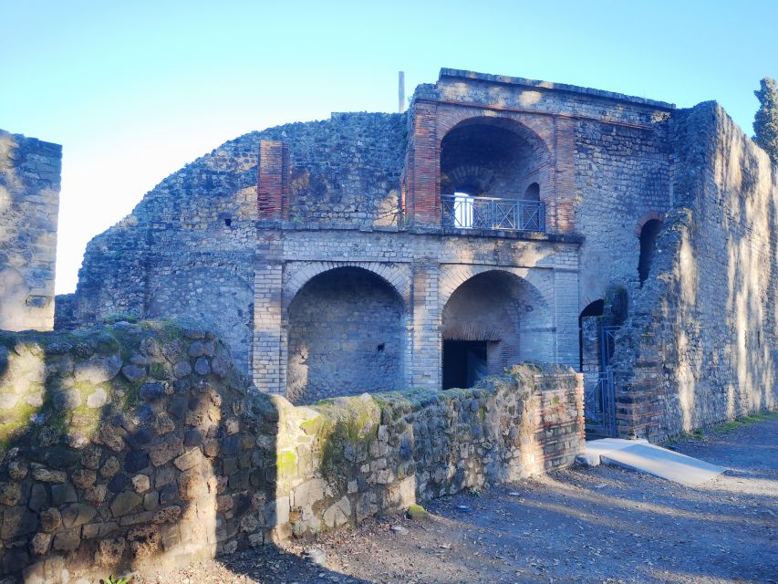 Pompeii: Ruins Tour and Mount Vesuvius Horseback Ride