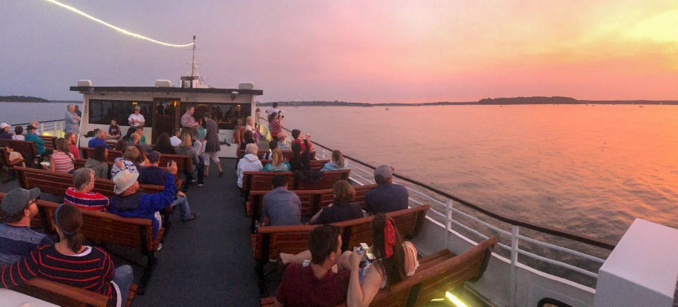 Portland: Casco Bay Sunset and Lighthouse Cruise