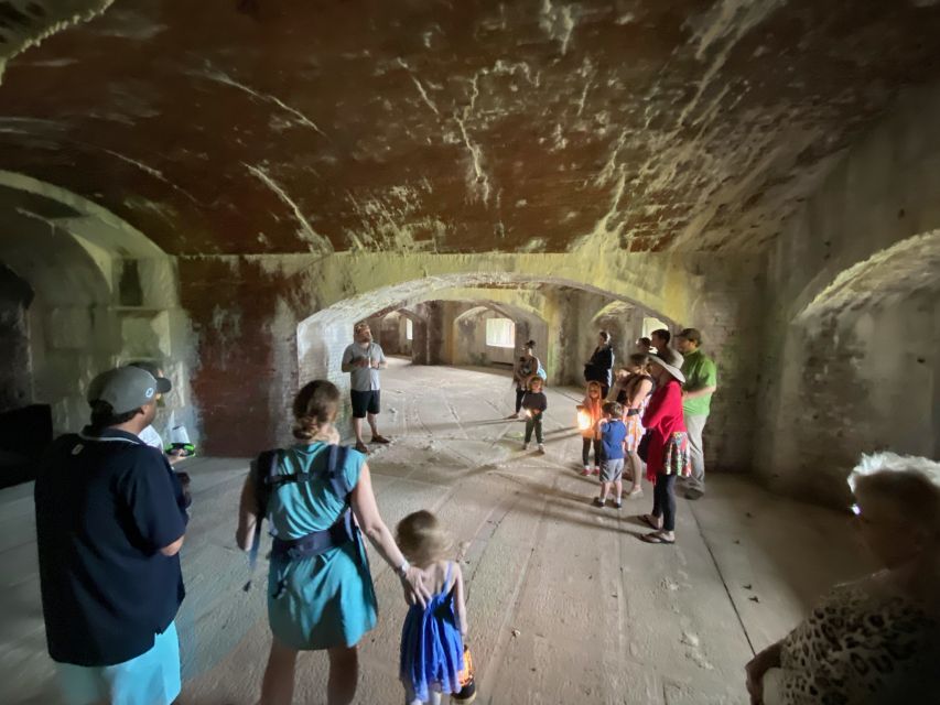 Portland: Private Island Fort Tour