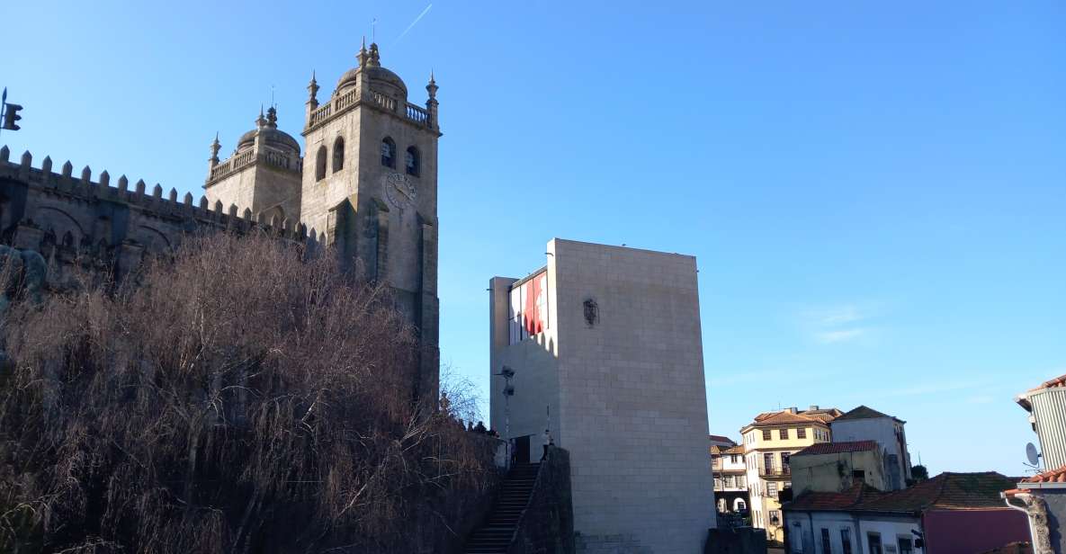 Porto Historic Centre: Private Walking Tour & Cathedral