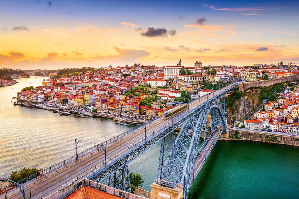 PORTO – LISBON Shuttle/Sightseeing