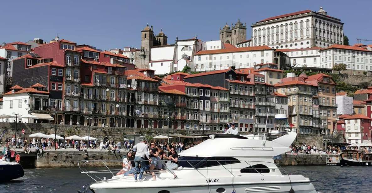 Porto: Luxury Yacht Tour of the 6 Bridges and Douro Estuary