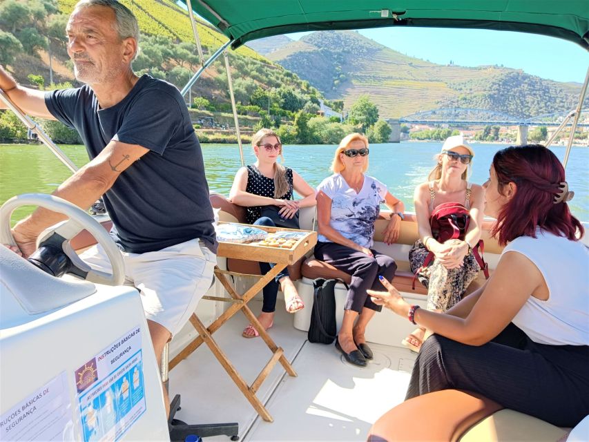 Porto: Private Tour Douro Valley/Winery 18th Century/Boat/Lunch