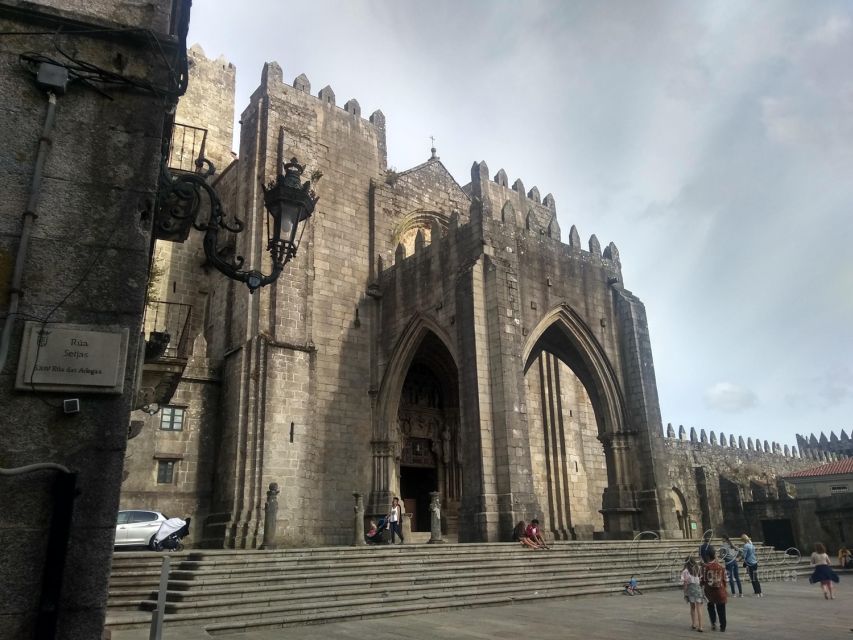 Porto: Trip to Santiago Compostela With up to 3 Stops on Way