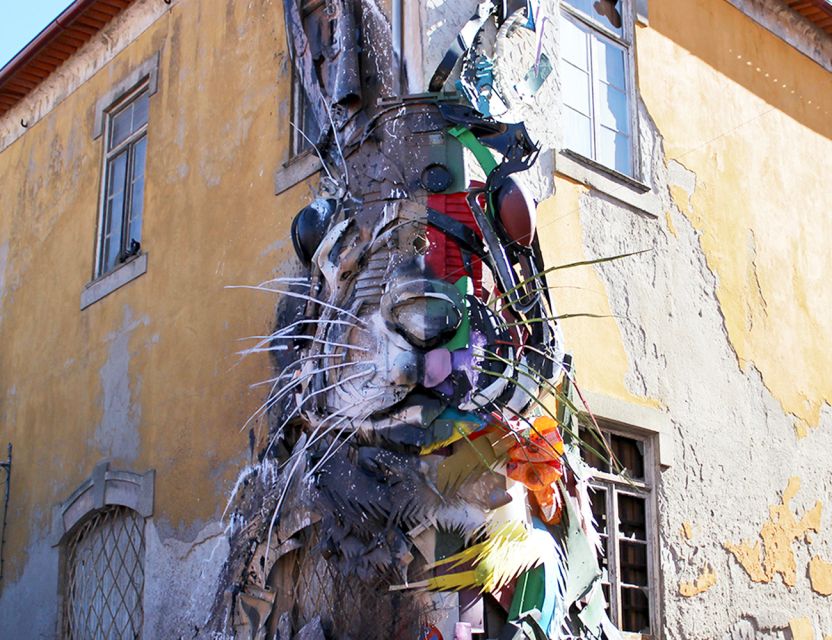 Porto: Walking and Wine Tasting Tour With Snacks