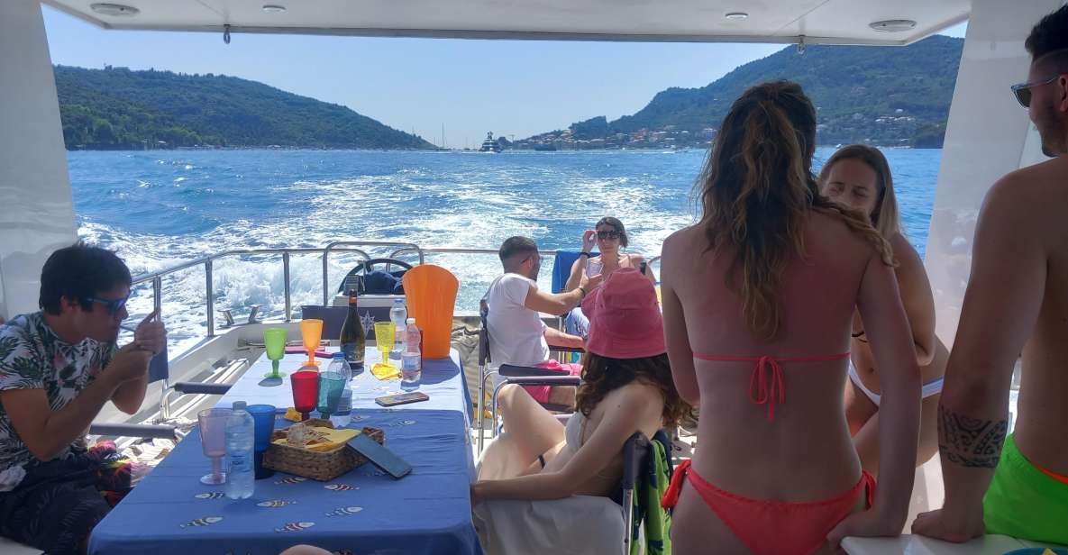 Portovenere: Islands Sunset Boat Trip With Dinner