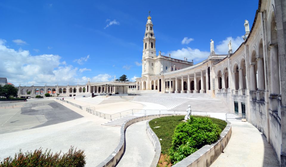 Private 6-Hour Tour of Fatima From Porto With Hotel Pick up