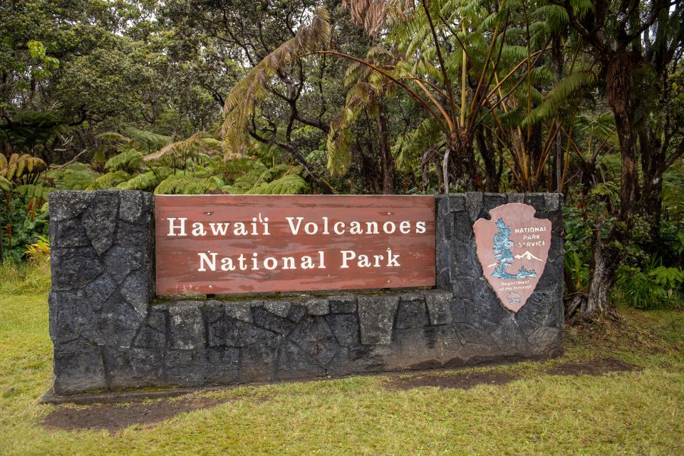 Private - All-Inclusive Volcanoes National Park Tour