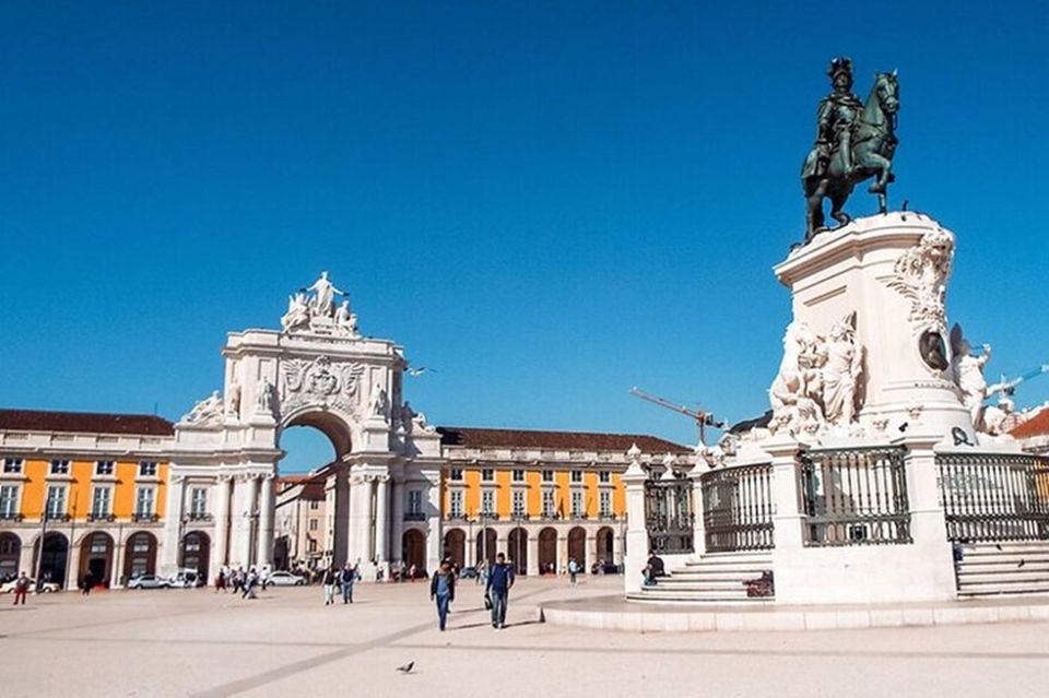 Private Full-Day Tour to Lisbon - Tour Overview