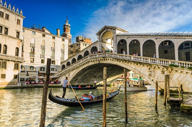 Private Gondola Ride and Photo Session in Venice.