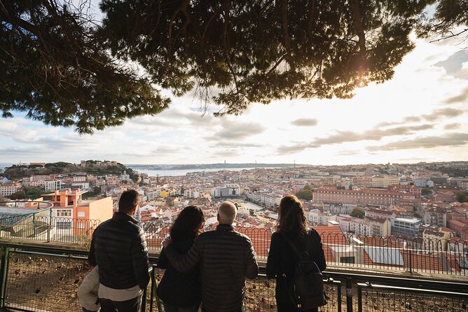 Private Half-Day Eco Tuk Tuk Tour in Lisbon