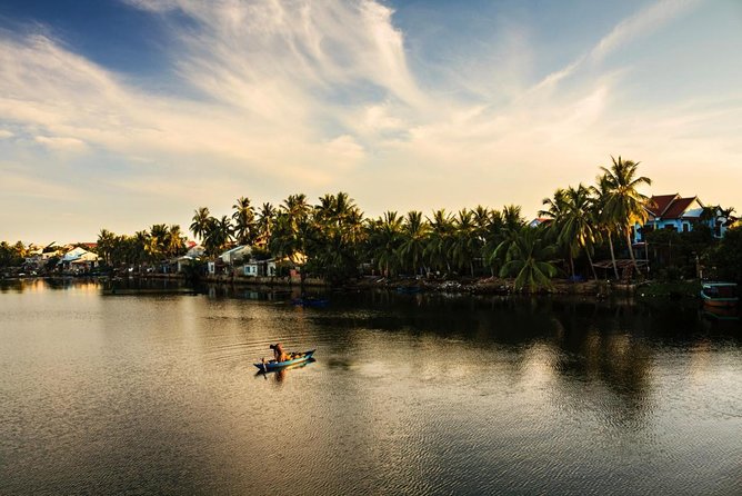 Private Hoi An Bike, Thu Bon River Cruise & Dinner Experience