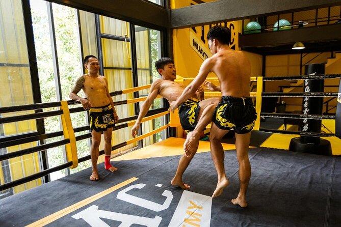 Private Muay Thai Boxing Lesson in Bangkok With Pick-Up Option