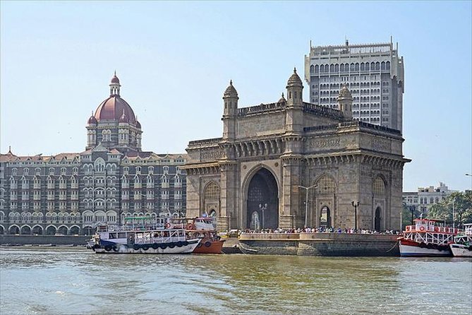 Private Mumbai City Tour in Aircon Transport & Lunch