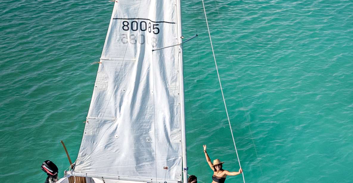 Private Sailboat Tour Across the Bacalar Seven Colors Lagoon - Duration and Group Size