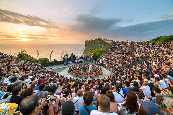 Private Tour: Full-Day Tanah Lot and Uluwatu Temples With Kecak Fire Dance Show - Visiting Taman Ayun Temple